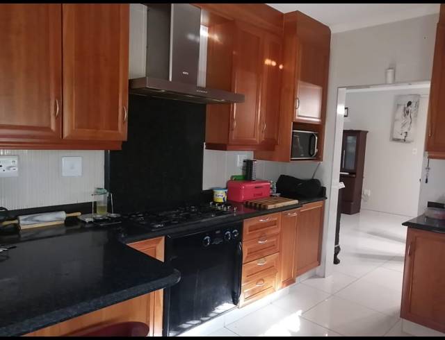 4 BEDROOM HOUSE FOR SALE IN RESERVOIR HILLS